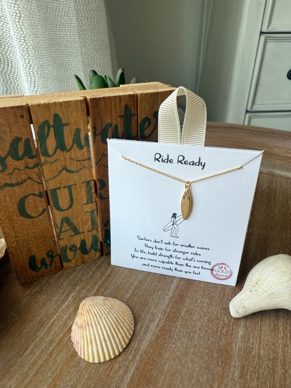 Gold Surfboard Pendant Necklace - Picture 5 of 13